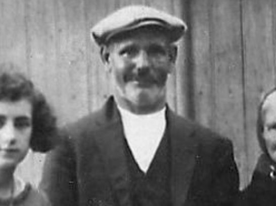 Juan Moré, founder of La Segunda Central Bakery, photographed with his family in the 1920s.